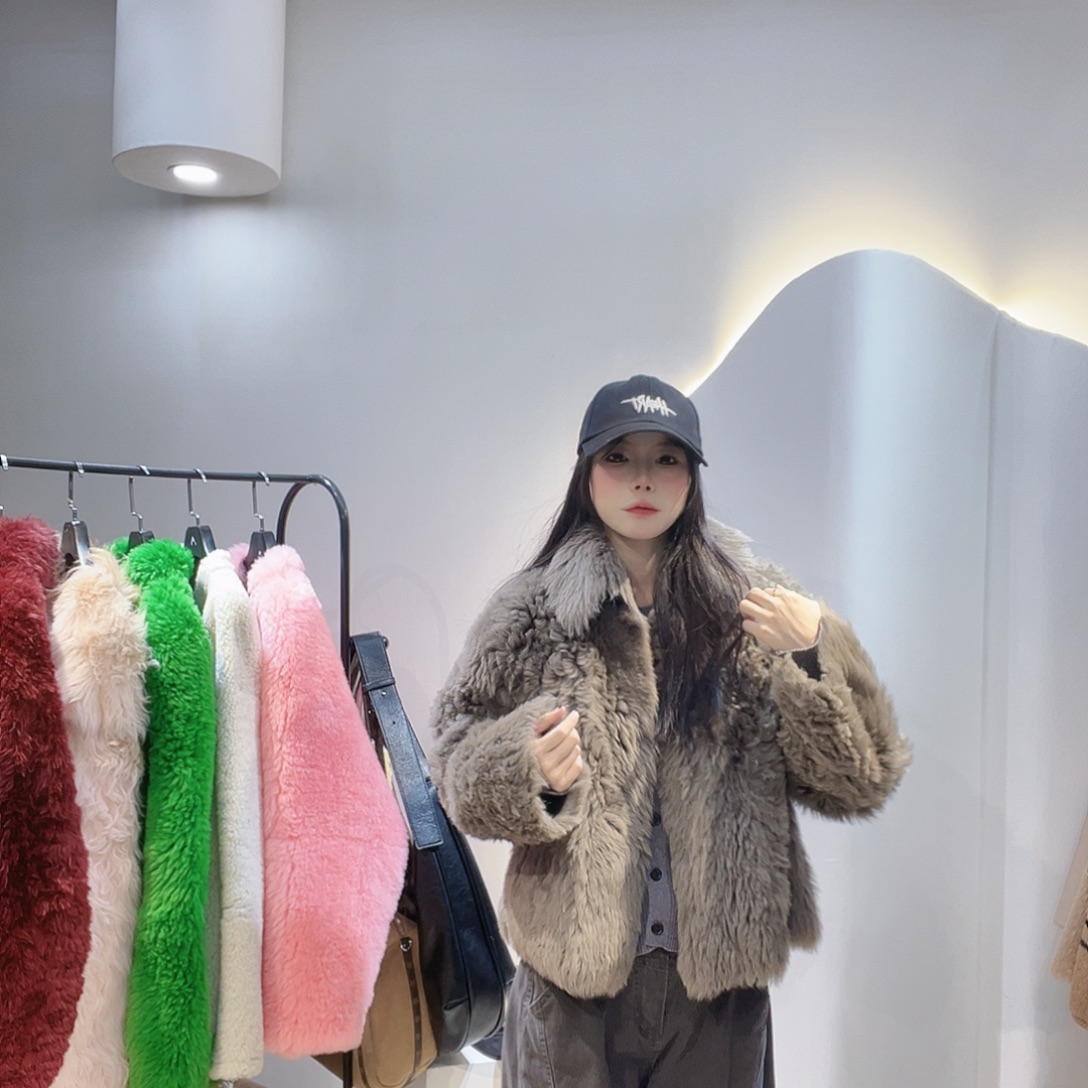 真皮皮毛一体外套223-3403