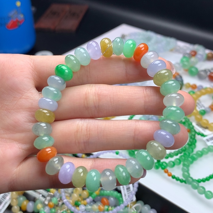 翡翠手镯未镶嵌卡