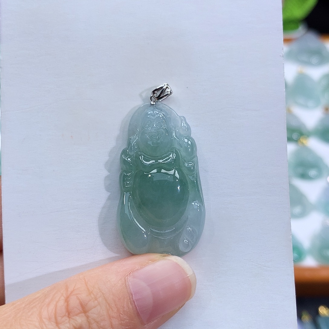 翡翠18K金镶嵌颈饰翡翠吊坠