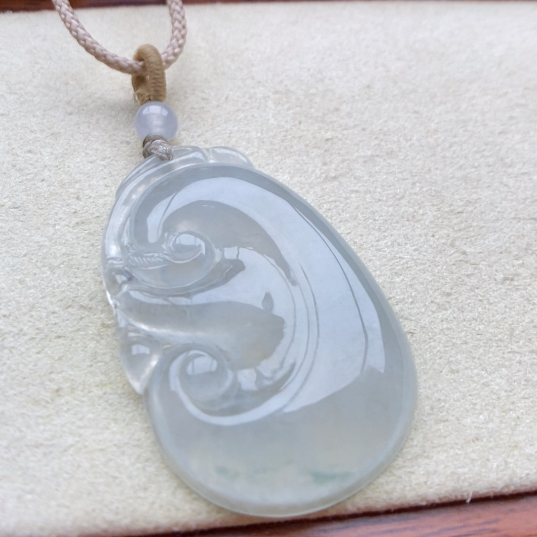 翡翠未镶嵌颈饰吊坠