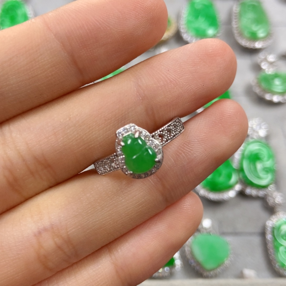 未镶嵌戒指翡翠葫芦