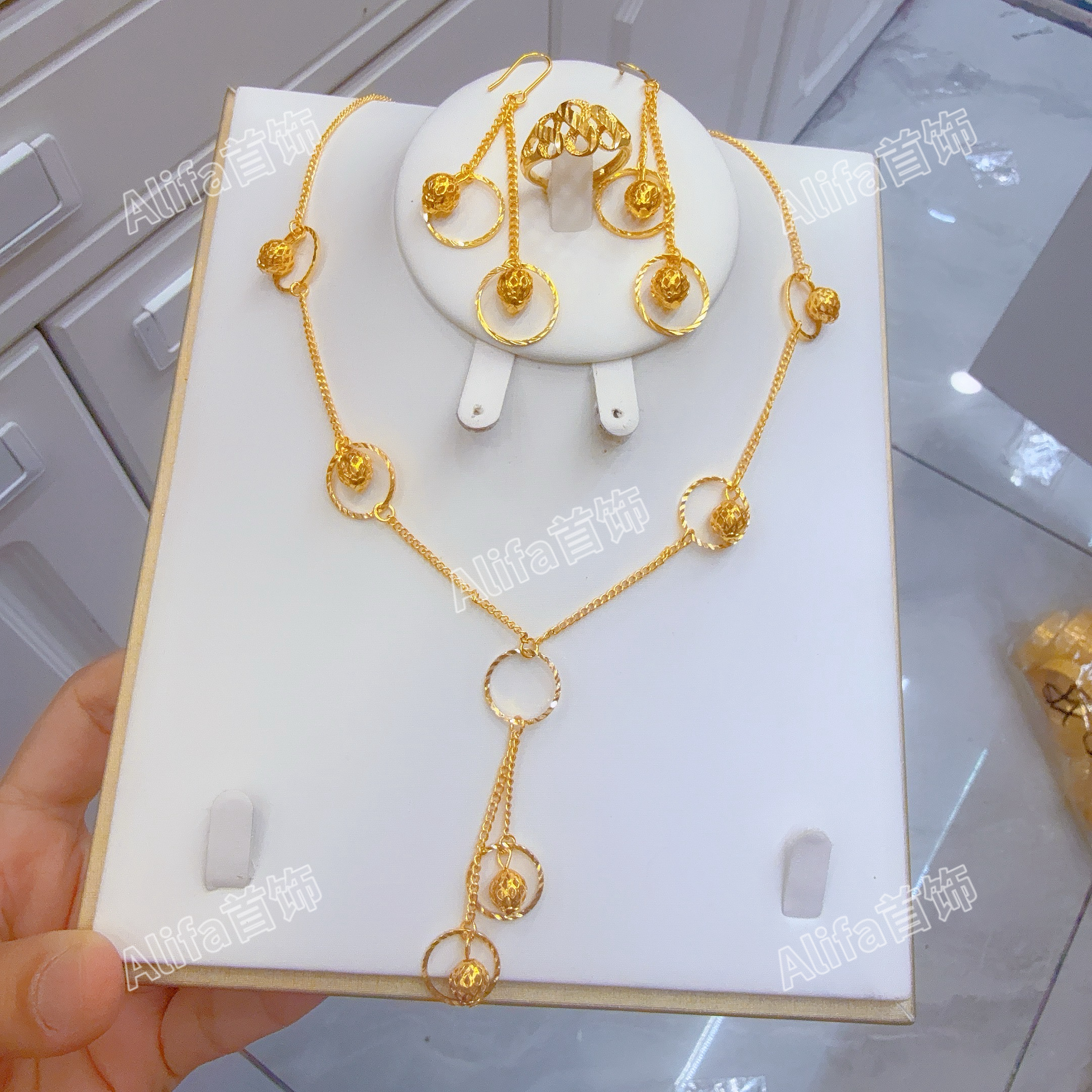 铜合金亚克力项链 爆款时尚金子同款三件套首饰altun pasun043