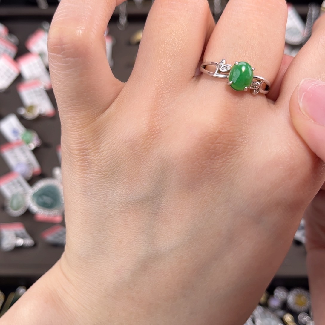 翡翠戒指银S925镶嵌56688