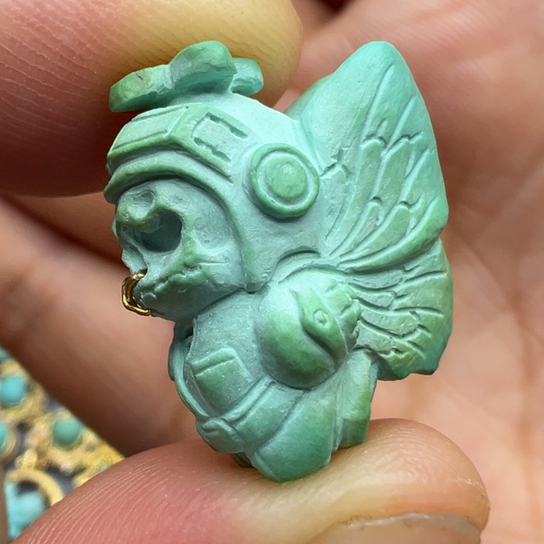 绿松石颈饰未镶嵌