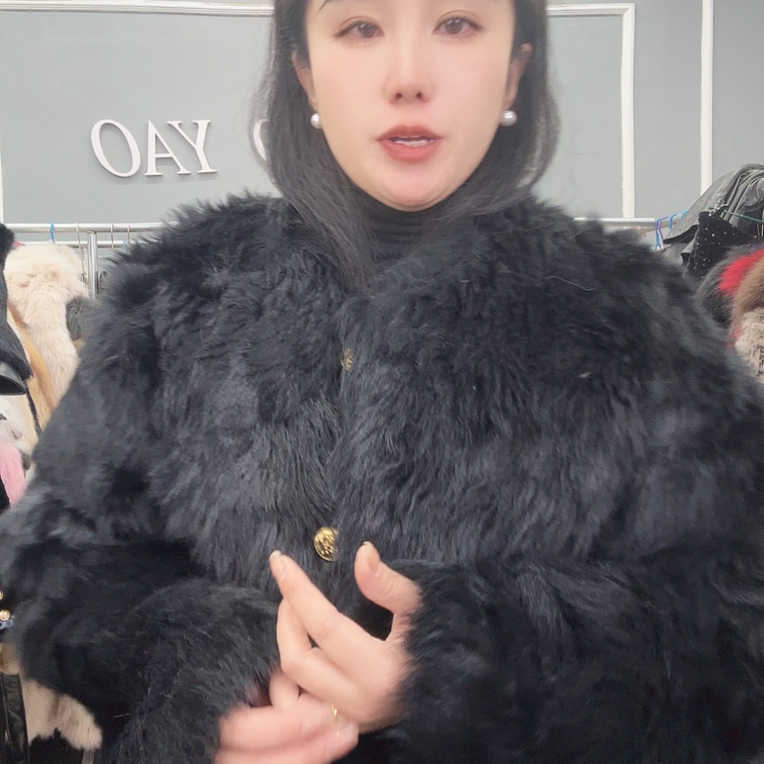 姚小妖家高端皮草