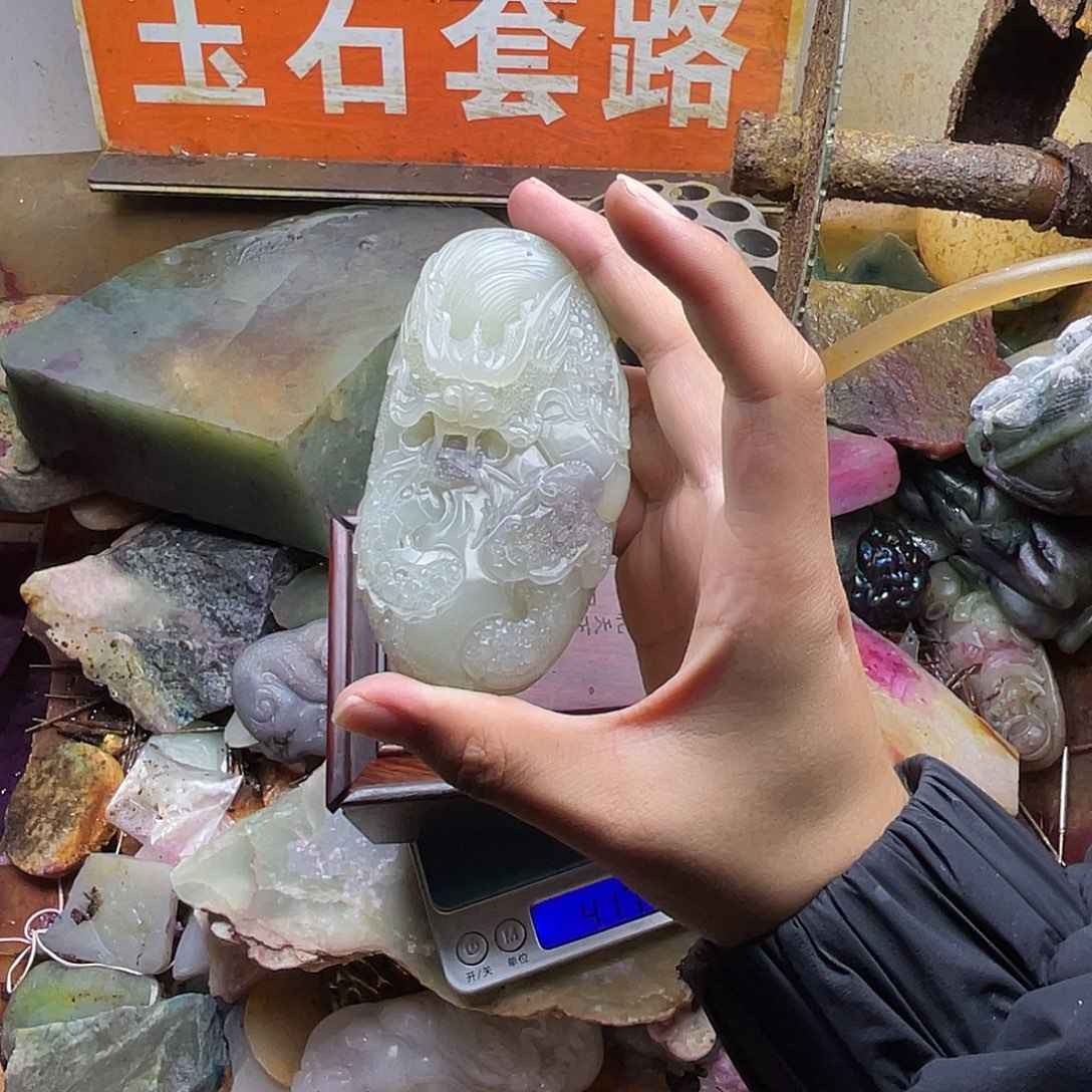 用***7和田玉未镶嵌颈饰