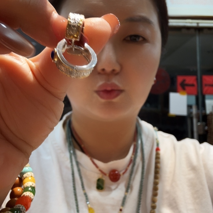 黑***妞足银亚克力精工制作耳扣