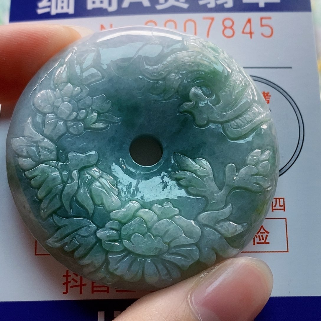 吊坠(不含链)未镶嵌翡翠