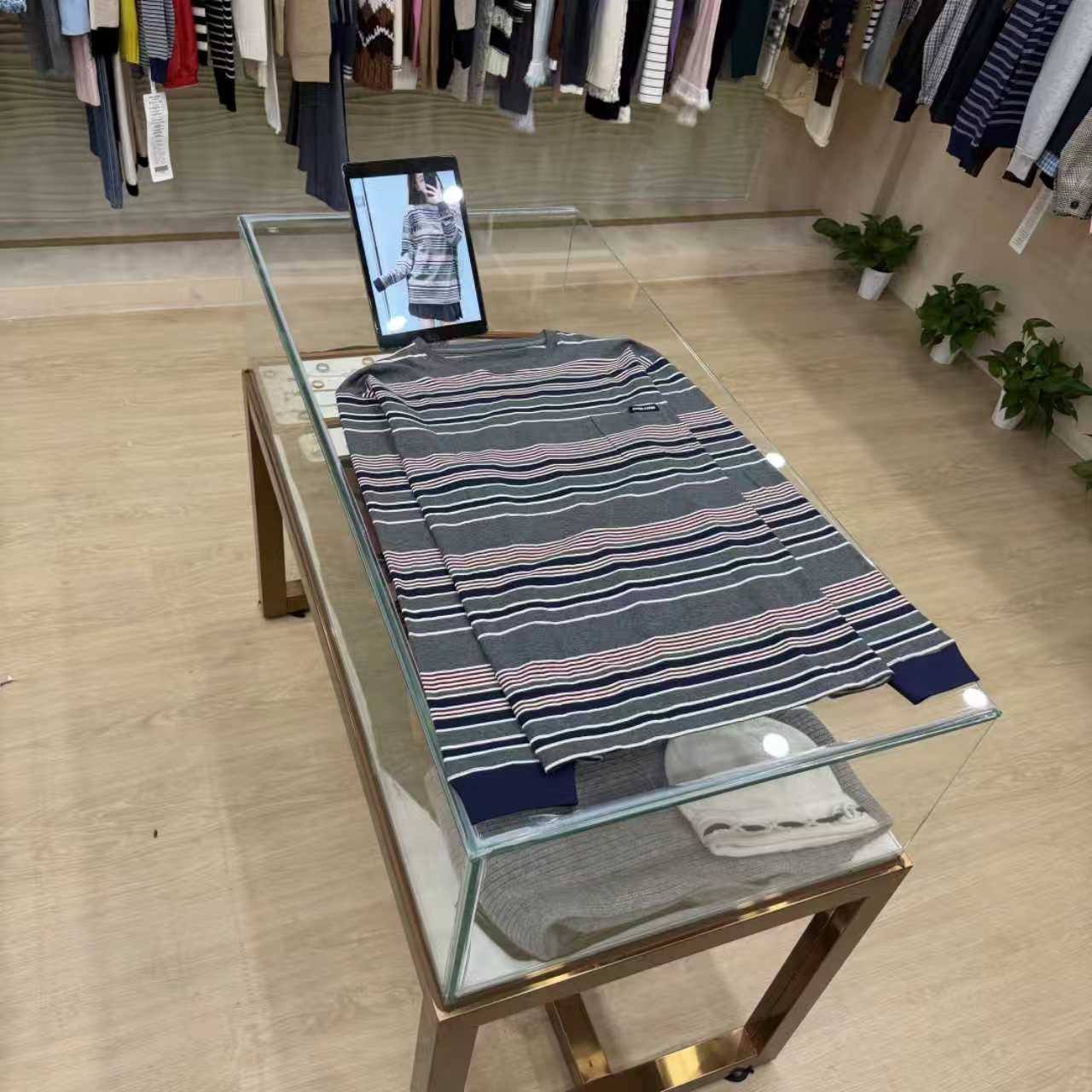 A539【M家】高版本25n早秋新款套头款休闲风长袖圆领撞色条纹T恤