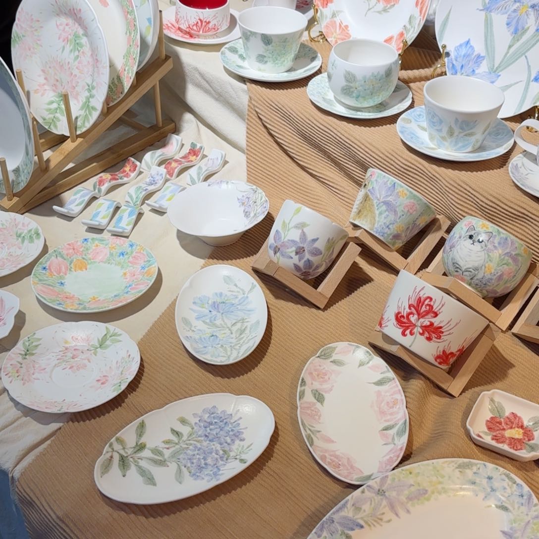 摆件陶瓷陶瓷陶瓷陶瓷摊位图