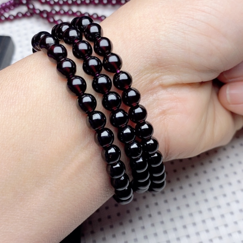 【闪购商品】石榴石手链未镶嵌6酒红色