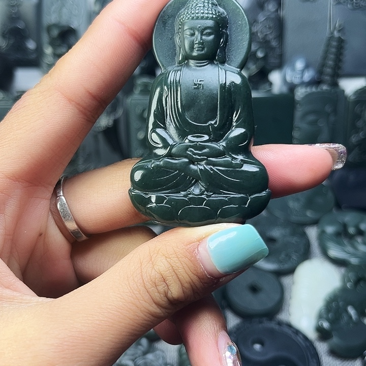 和田玉（青玉）颈饰未镶嵌旁*者