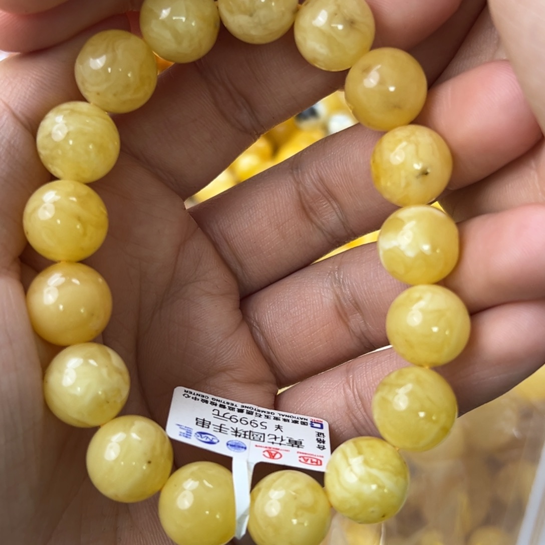 琥珀珠宝奇石未镶嵌