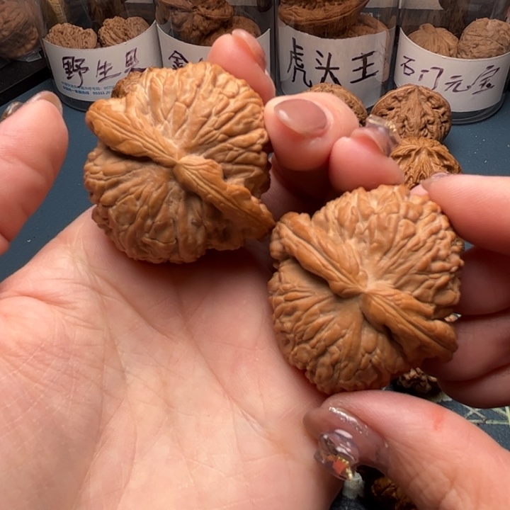 文玩核桃把件42闷白