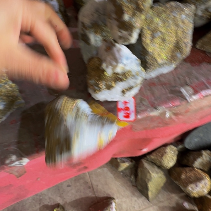 柯***金属图来咯哦哦哦哦