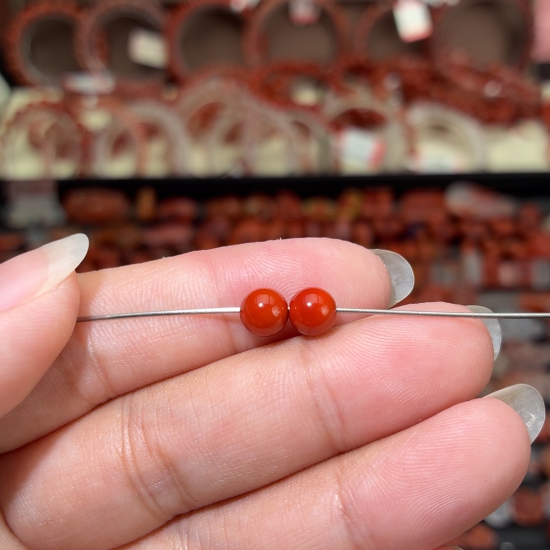 南红玛瑙未镶嵌颈饰6咪单珠一对