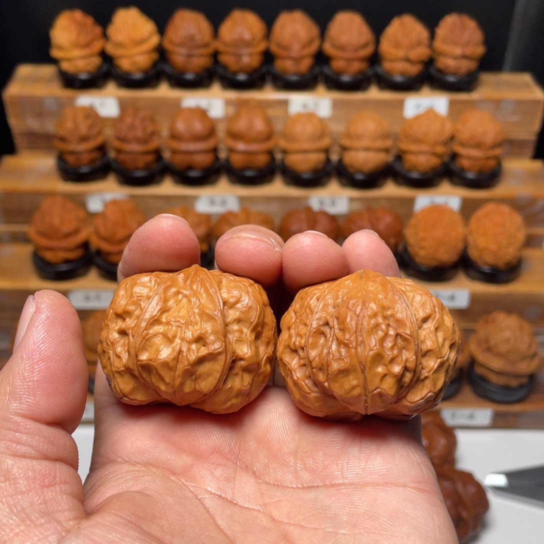 文玩核桃吊坠小****行