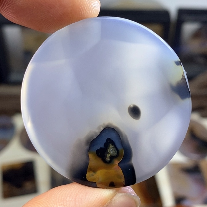 玛瑙/玉髓颈饰未镶嵌