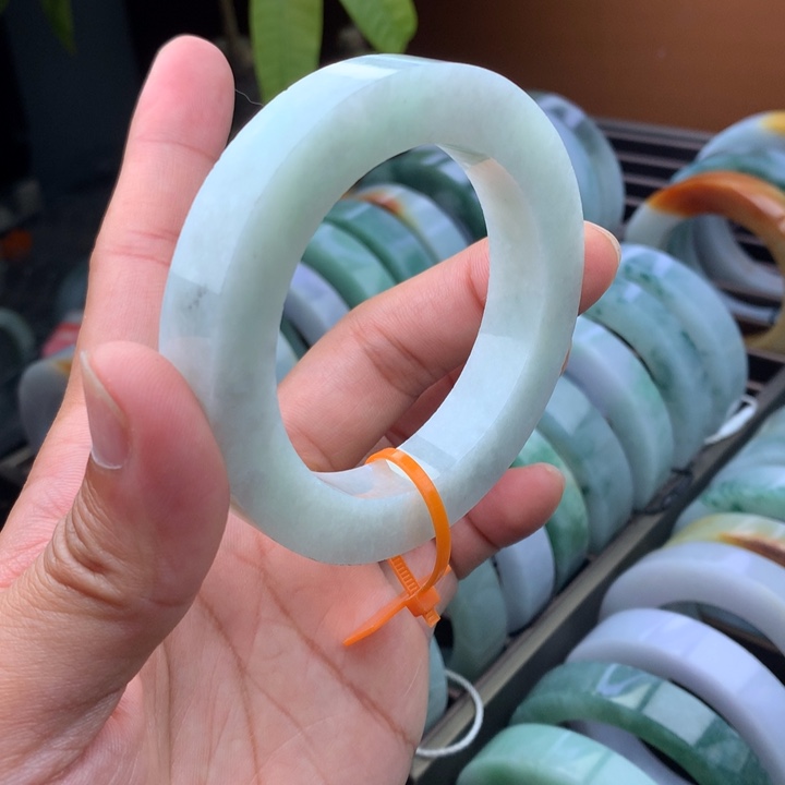 未镶嵌手镯定制翡翠定制手镯