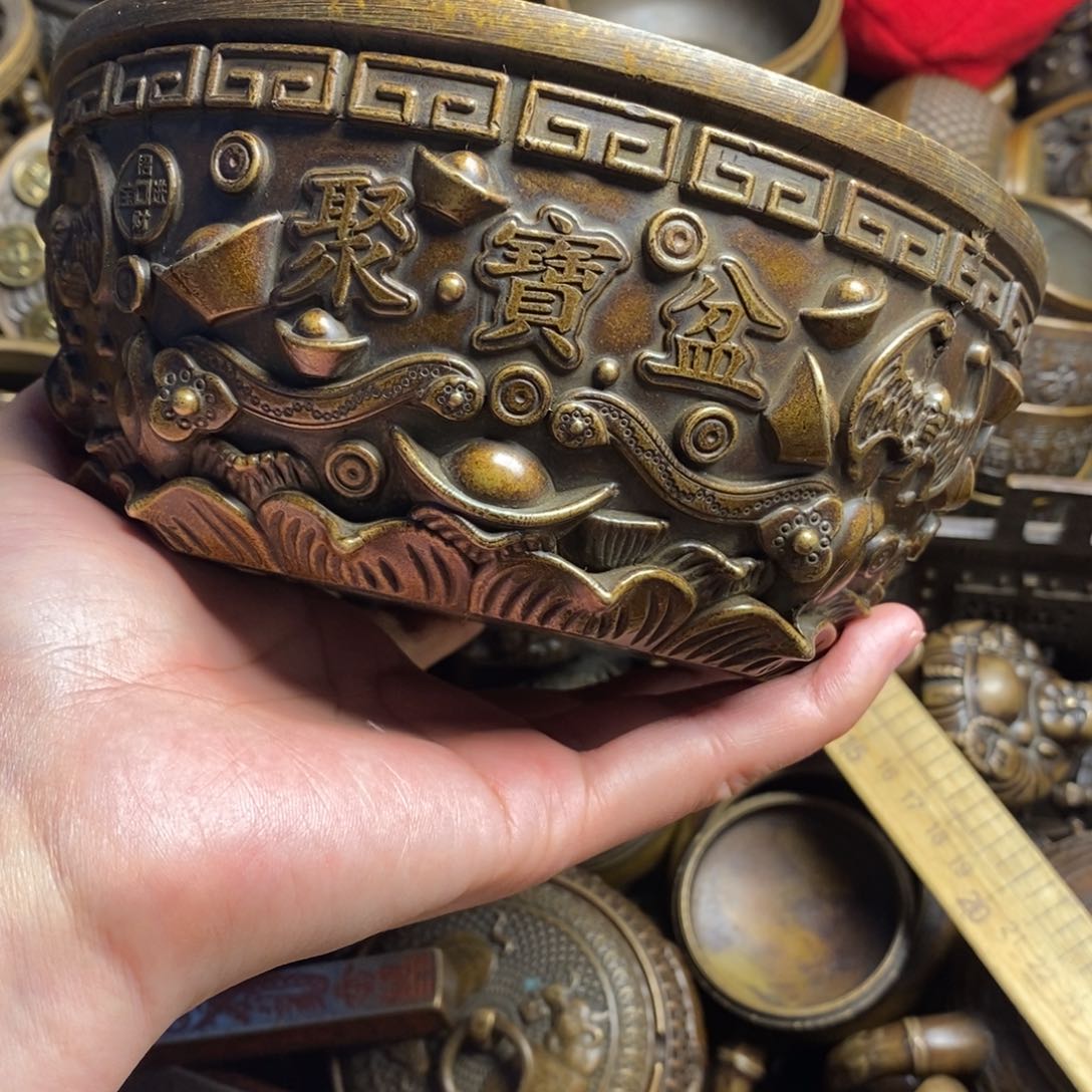 精美铜器做工精良