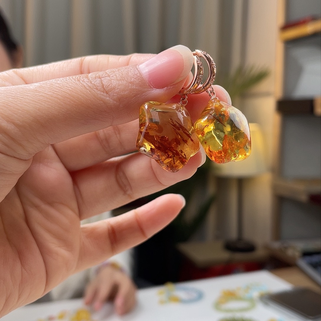 蜜蜡裸石银S925镀金镶嵌琥珀耳环