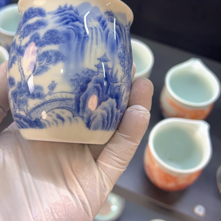 瓷片白青花山水公道杯全品