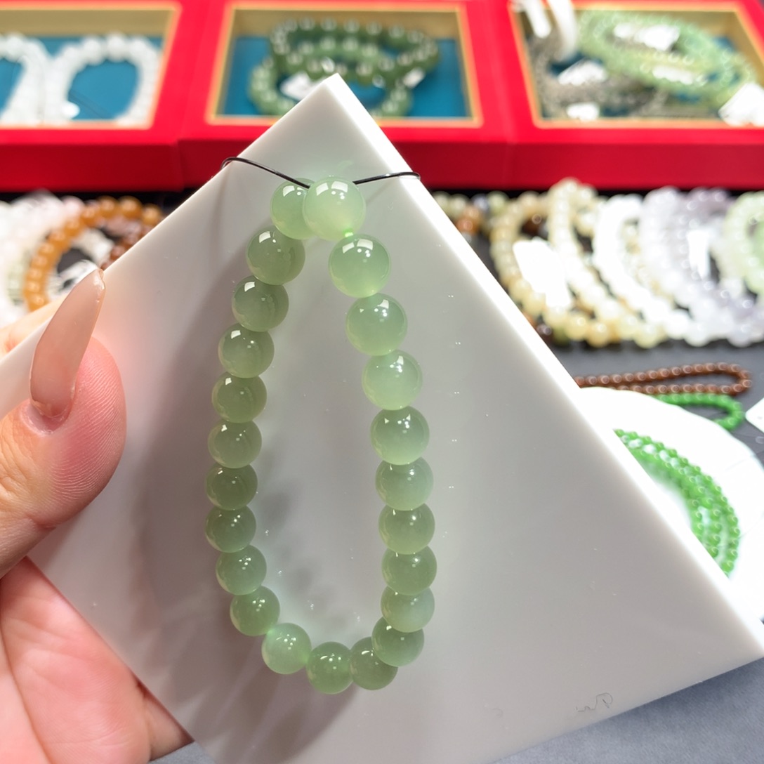 和田玉手链未镶嵌绿晴微猫