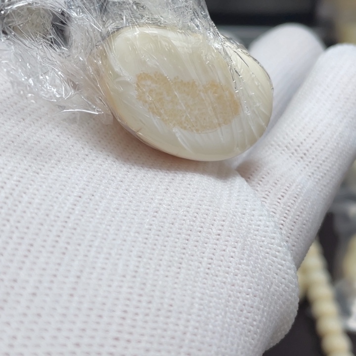 苏***杨橄榄核手串/手链编号28