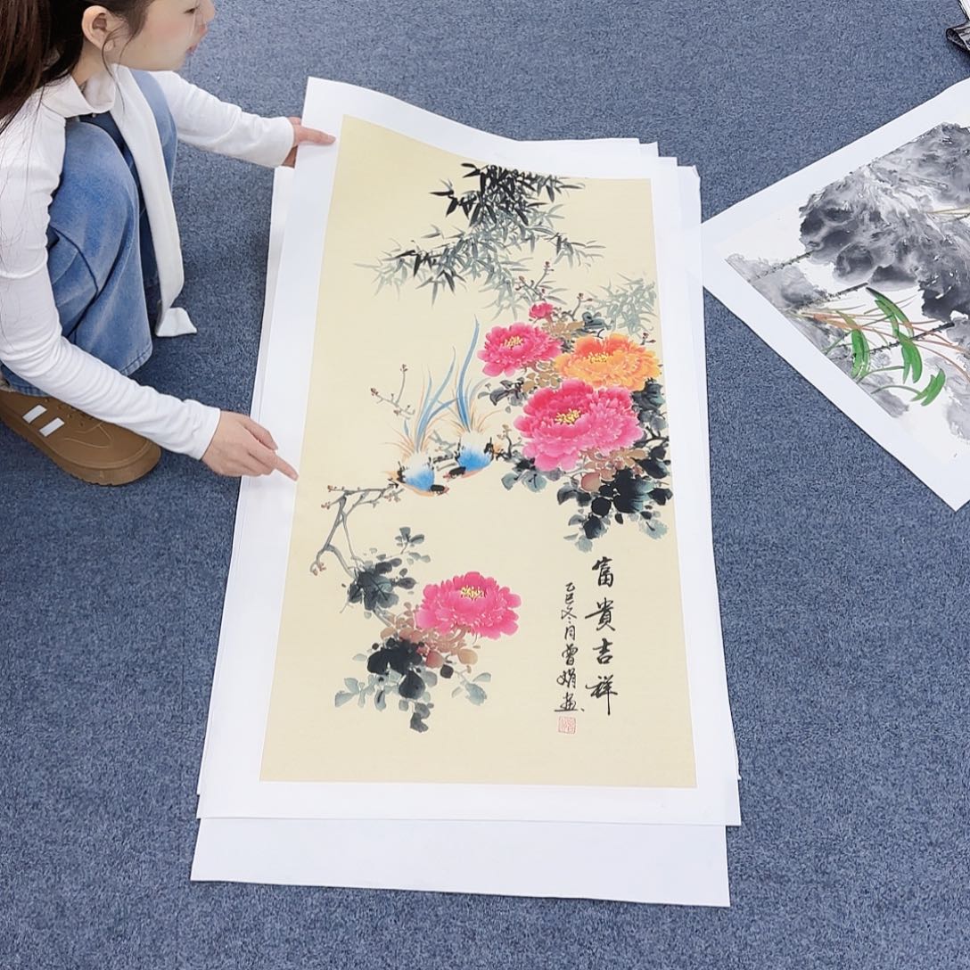 国画作品小姐姐放漏中