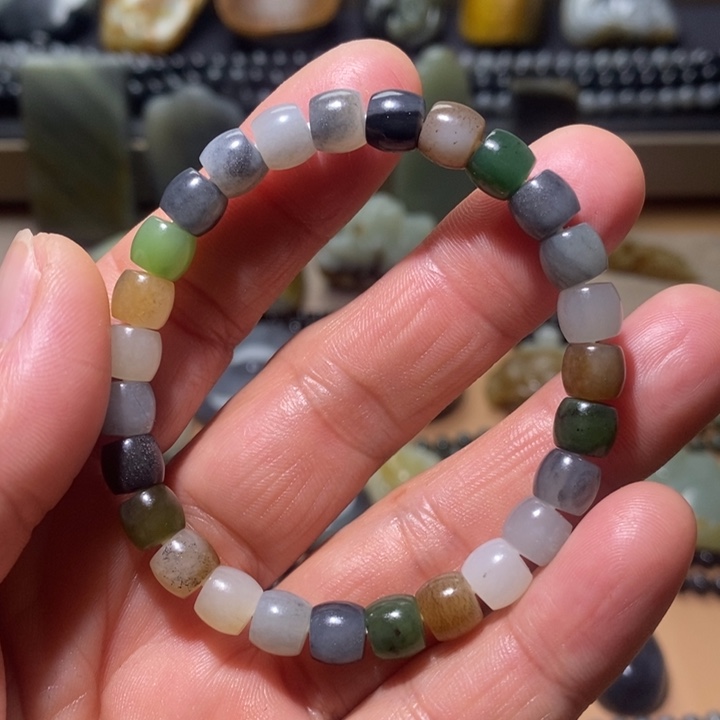 易***界和田玉未镶嵌套链