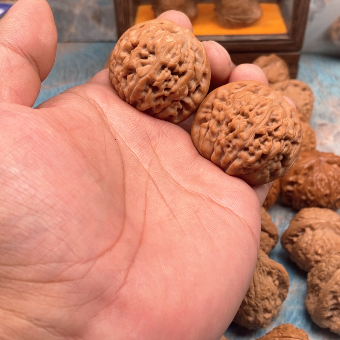 大***飞文玩核桃吊坠莲花