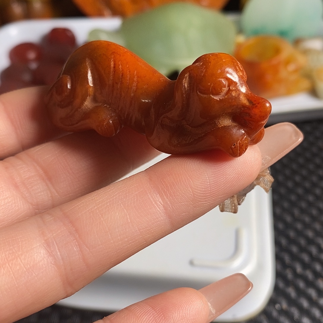 岫岩老玉（透闪石质玉）未镶嵌珠宝奇石