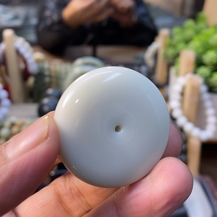 和田玉（糖玉）未镶嵌挂件