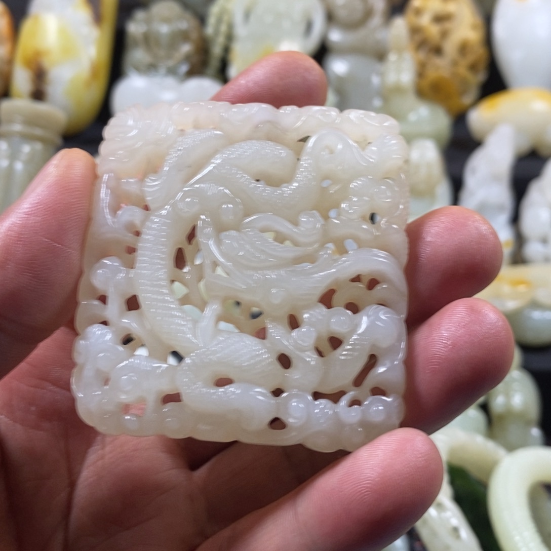 和田玉颈饰未镶嵌百*