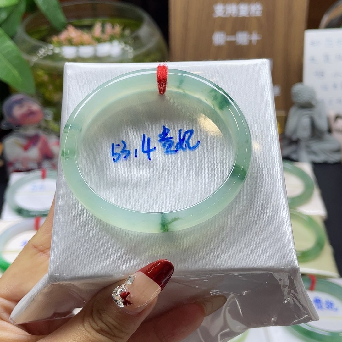 翡翠手镯未镶嵌U*链接99