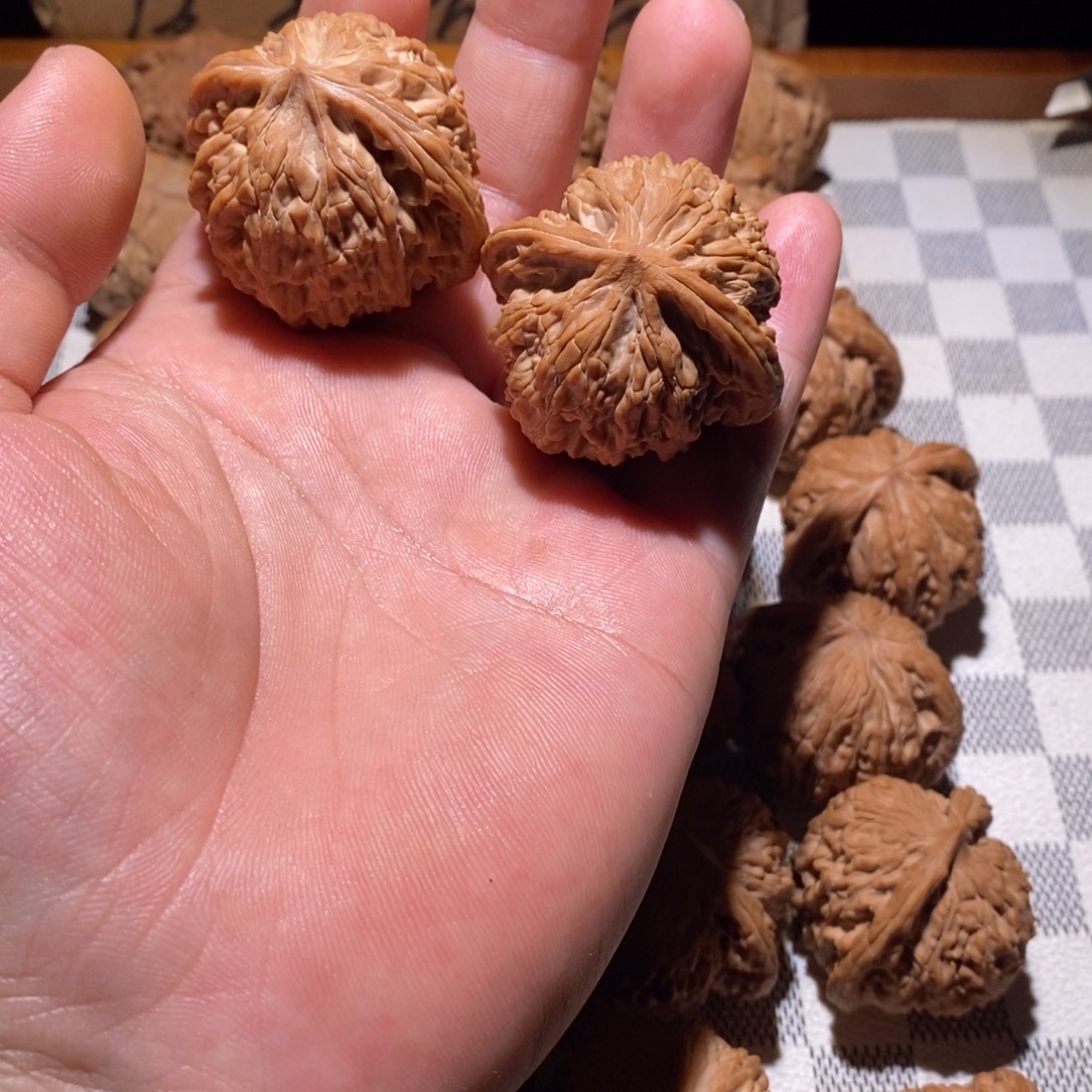 高***超文玩核桃手串磨盘