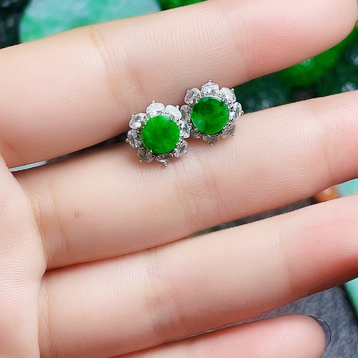 翡翠银S925镶嵌颈饰多样性