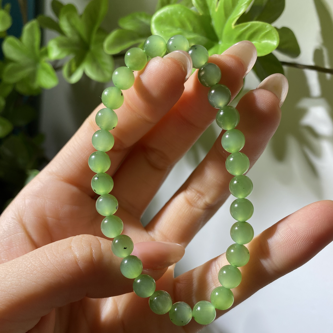 俄碧苹果绿猫眼手串微黑6mm