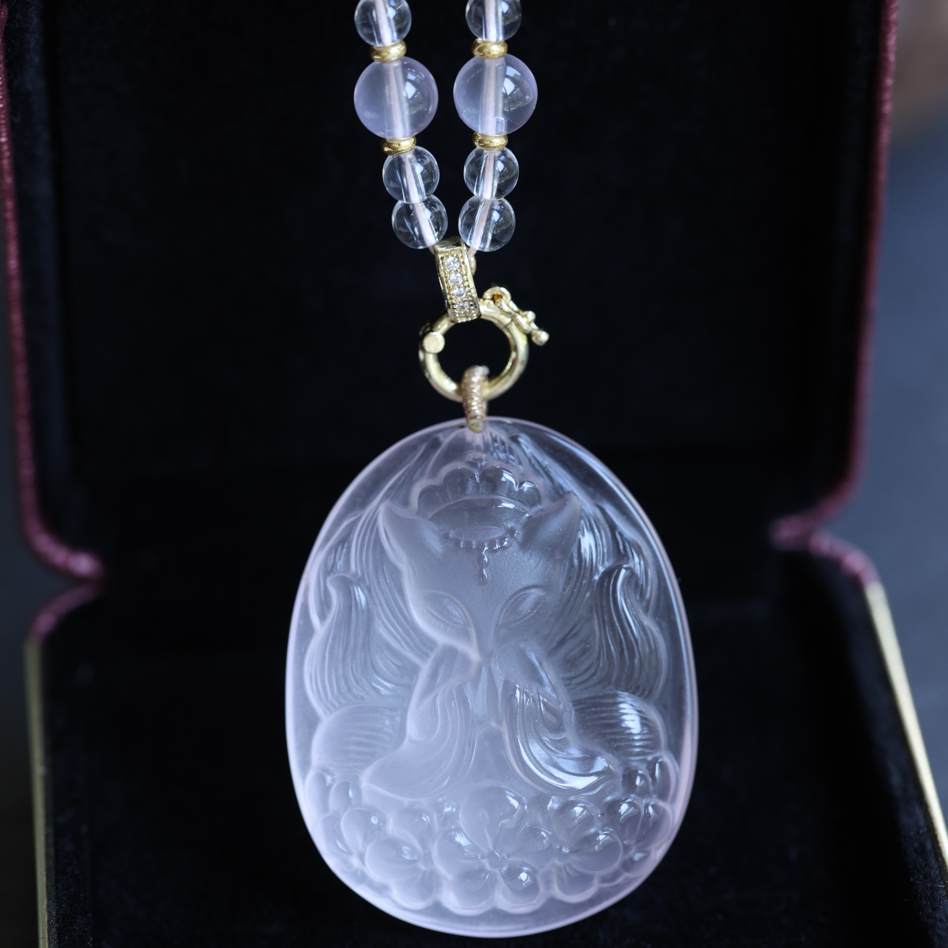 天然粉水晶九尾狐吊坠手工雕刻女士项链