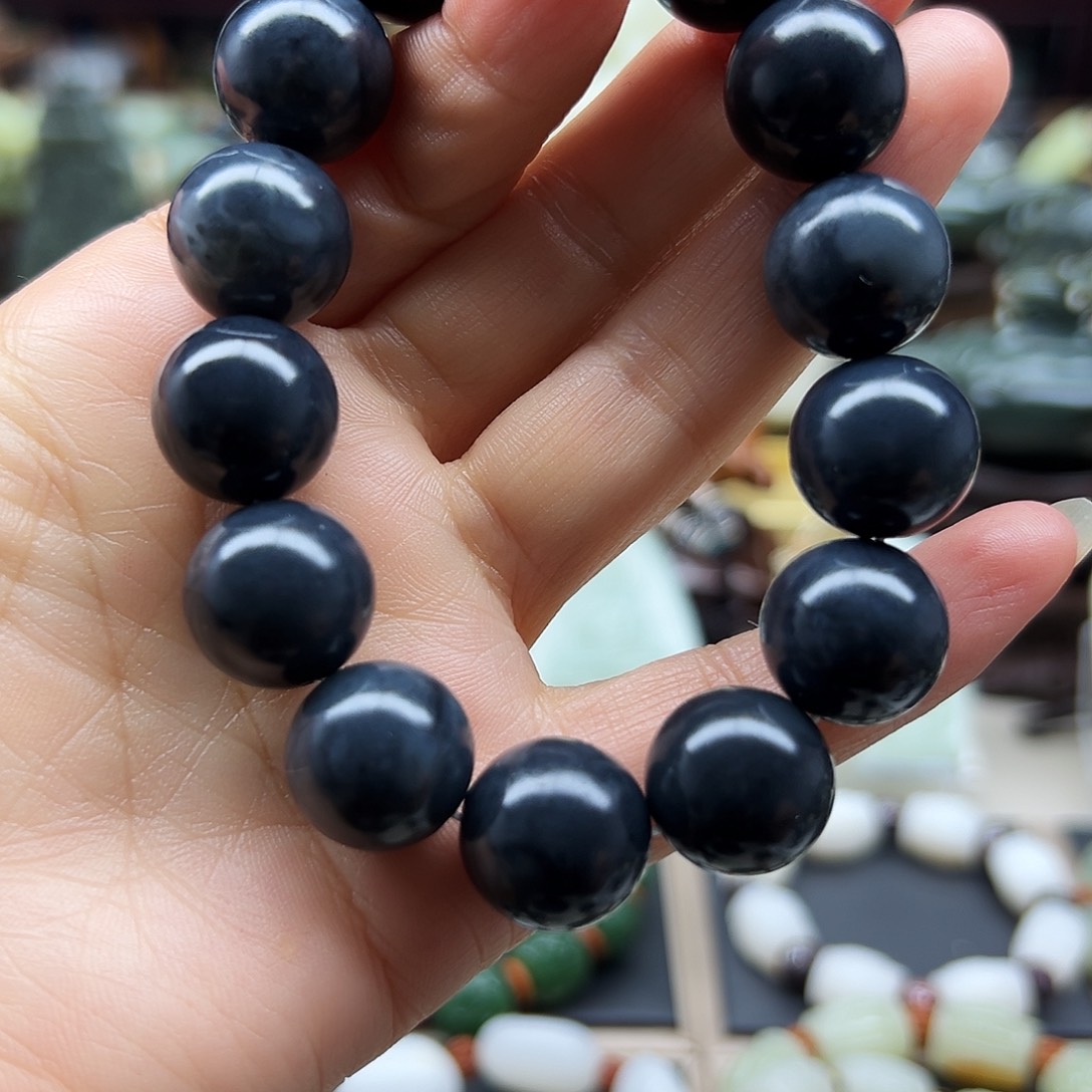 和田玉未镶嵌手串