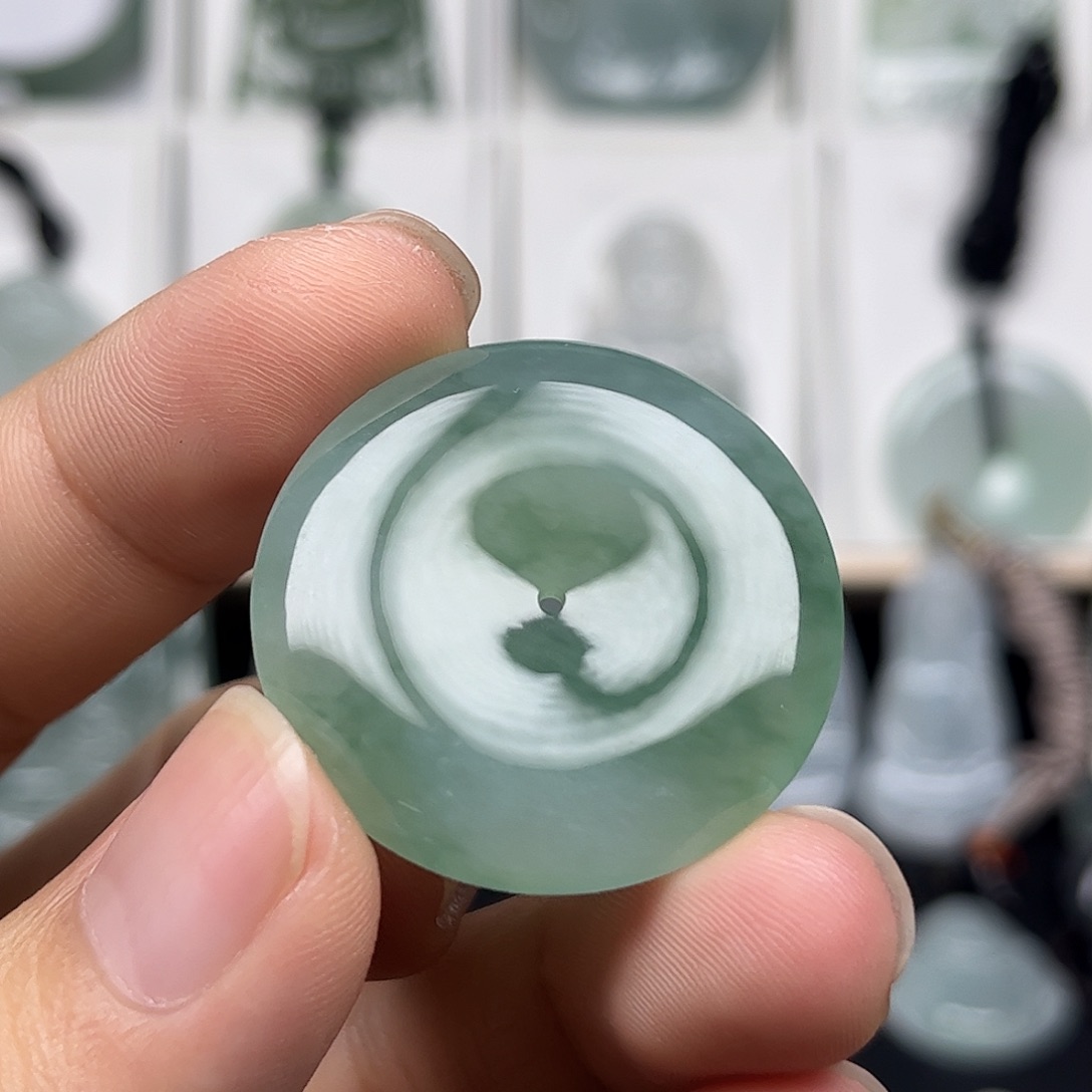 翡翠未镶嵌颈饰缅甸翡翠