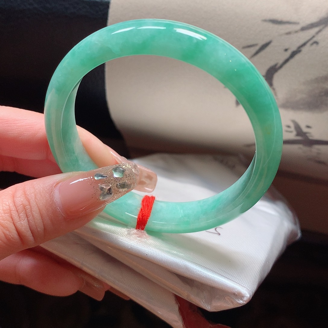 翡翠手镯未镶嵌11后