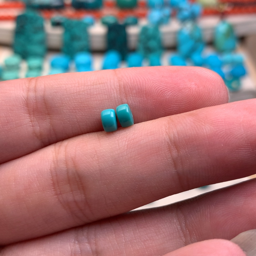 柠***檬绿松石未镶嵌珠宝奇石