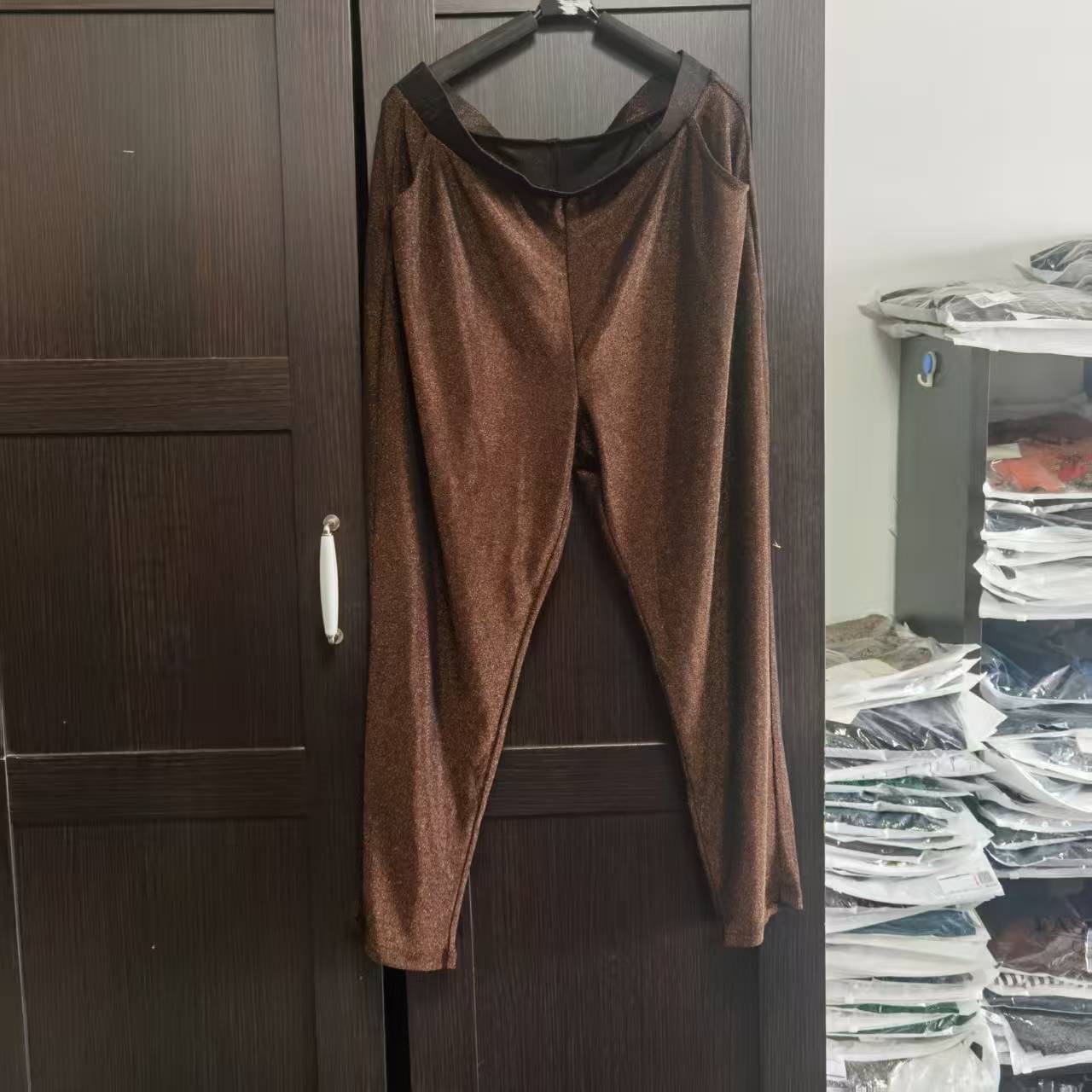 妙唐亮丝古铜色哈伦裤273C