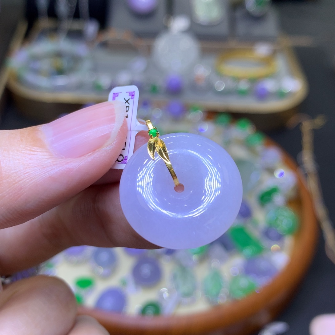 翡翠18K金镶嵌颈饰翡翠吊坠项链