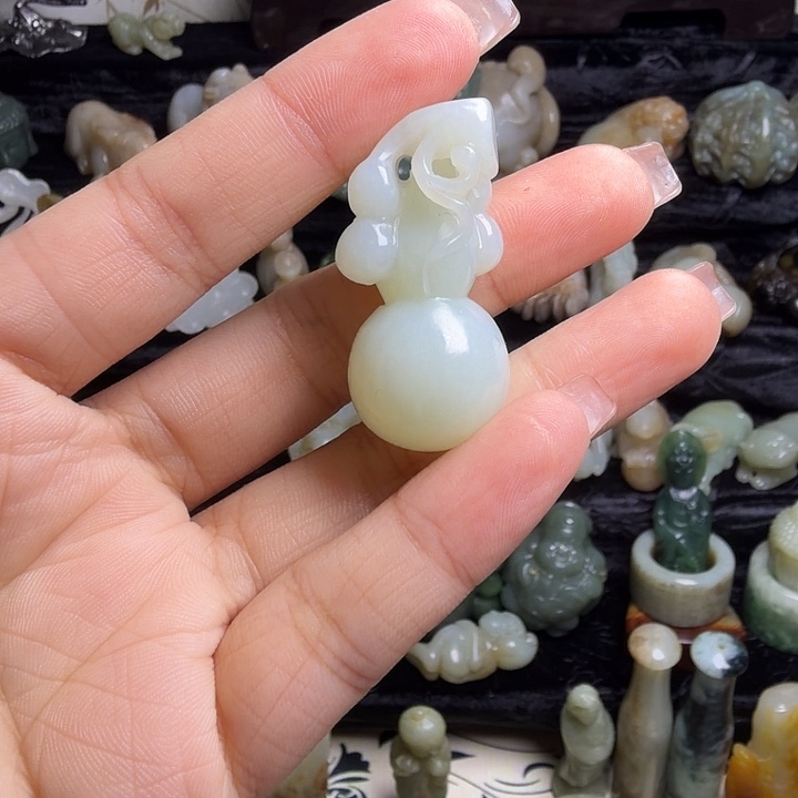 和田玉（糖玉）未镶嵌颈饰