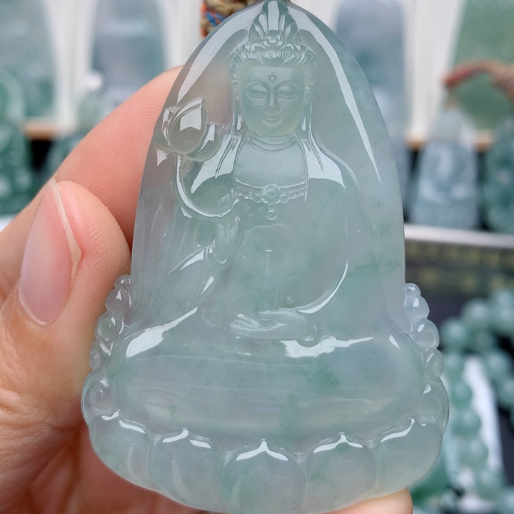 止***翡翠未镶嵌颈饰大势至