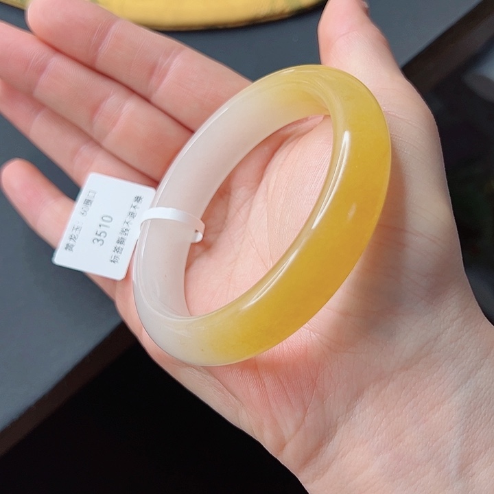 石英质玉手镯未镶嵌143-60