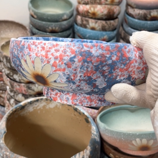 罐默认微瑕，有孔编号16-58