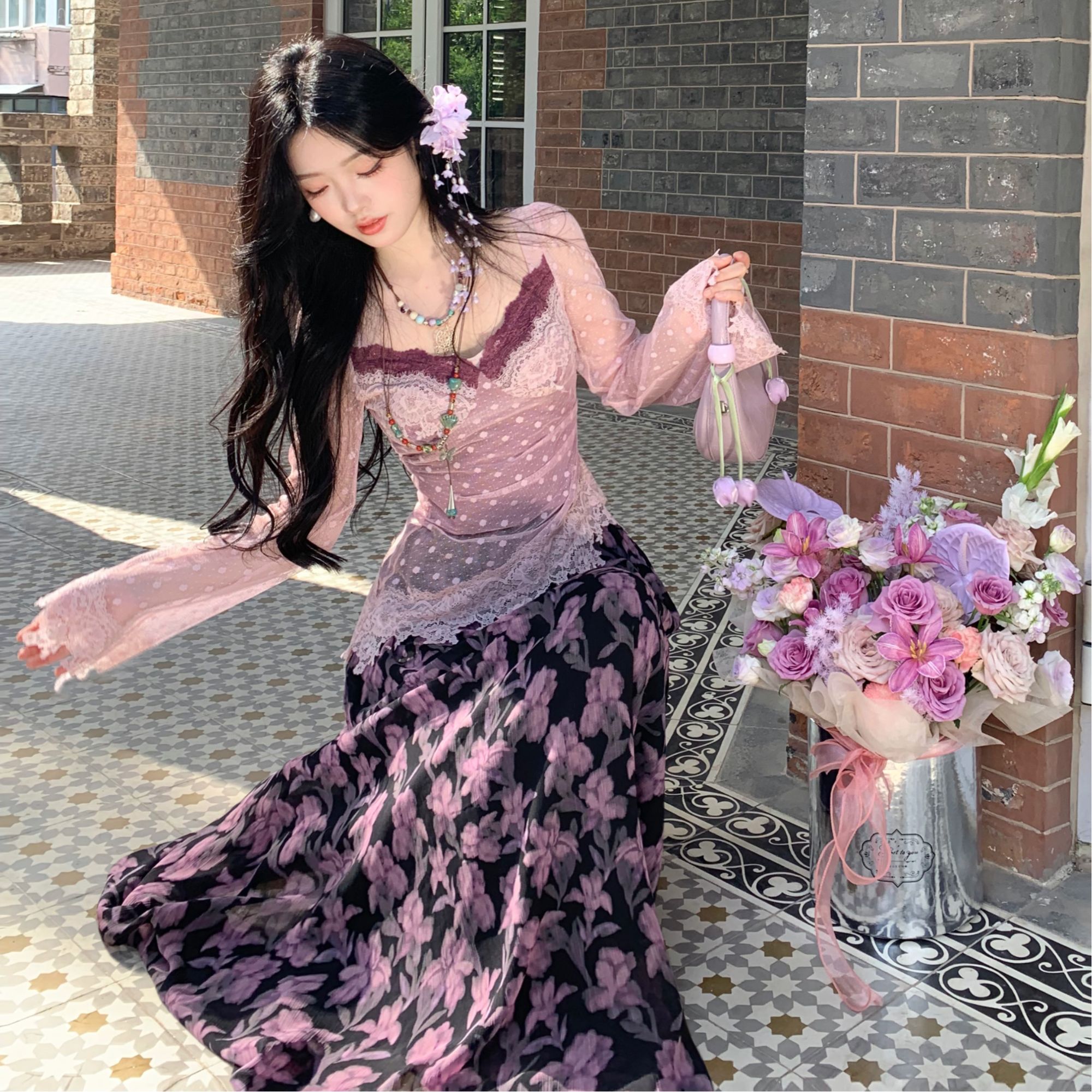 Blovelan蚀夜绽金 设计感甜辣波点假两件上衣+碎花半身裙秋套装